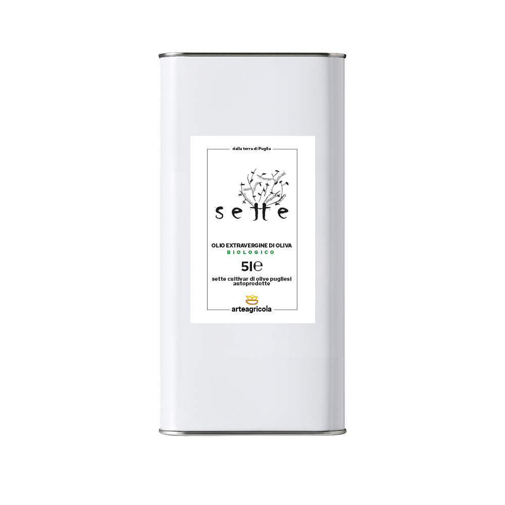 Olio 5l BIO F Uno scrigno di essenze oleose.
Olio extravergine di oliva, prodotto da sette cultivar autoctone pugliesi, provenienti da un unico campo. Spremuto a freddo entro 12 ore dalla raccolta.
250ml.